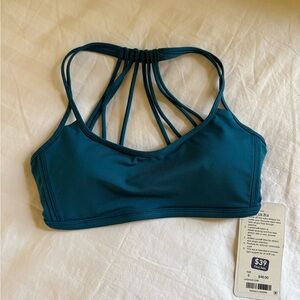 lululemon Lighten Up Sports Bra size 6
